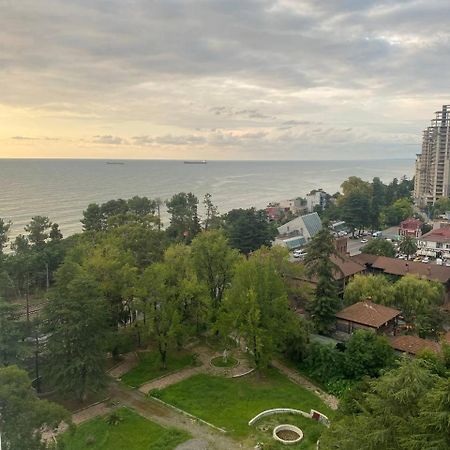 Аппартаменты С Двумя Балконами На Море И Горы Makhinjauri Buitenkant foto